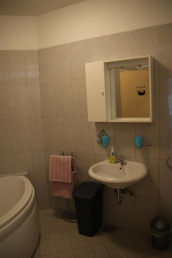 Apartman Adriatic Póla Kültér fotó