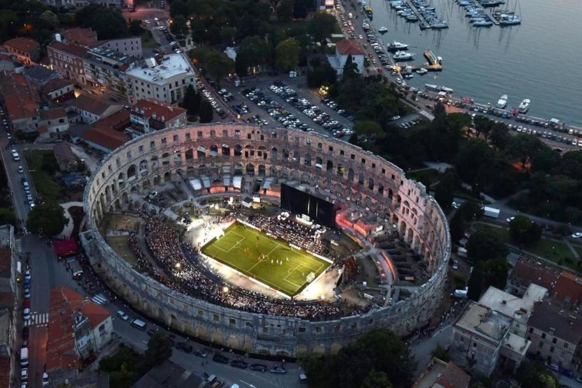 Apartman Adriatic Póla Kültér fotó